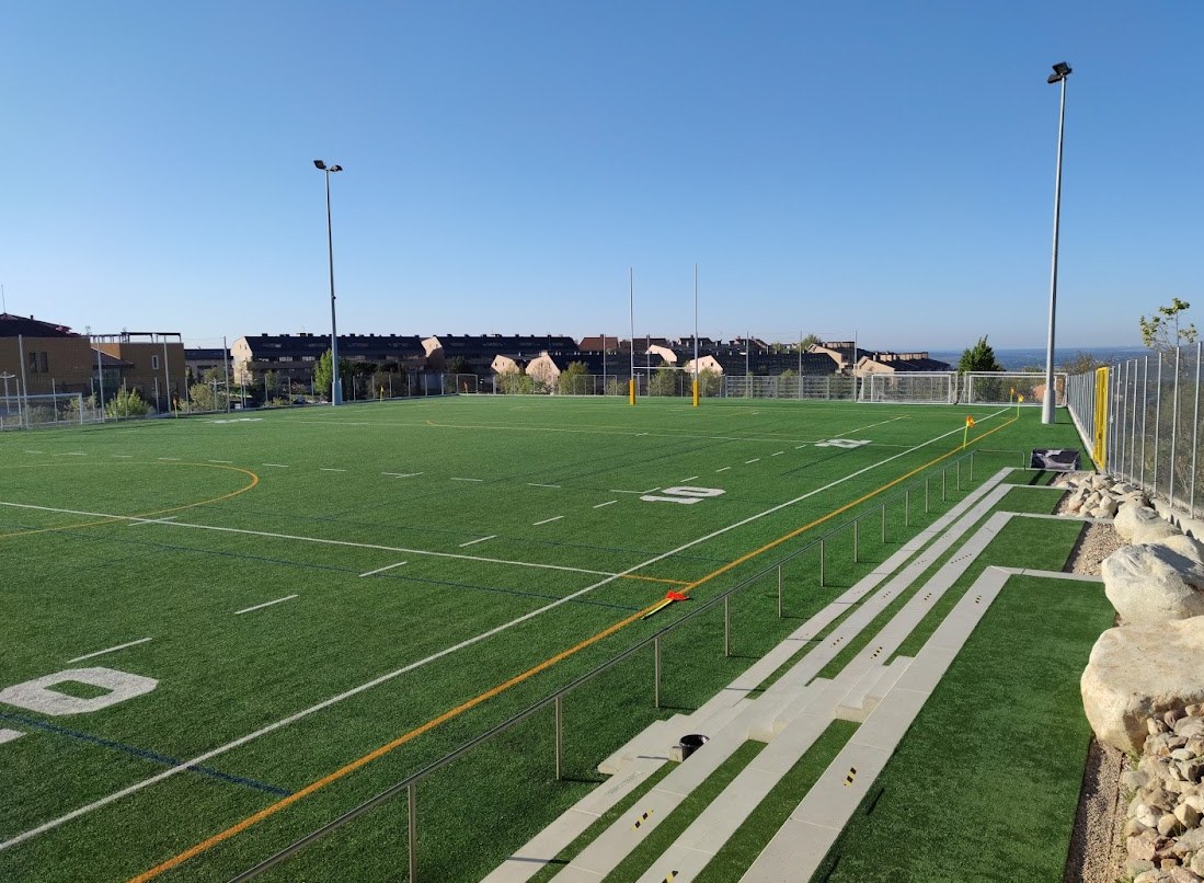 Campo Antonio Martín, hierba artificial con gradas